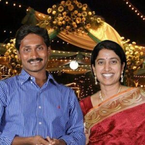 ys bharathi reddy first marriage, second marriage,husband, father in law, sister, kids