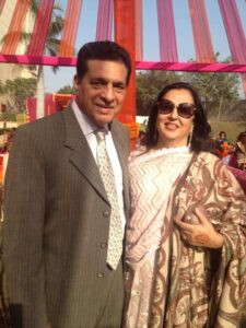 sunil malhotra with his wife, age, details, wiki, biography in hindi, wikipedia hindi, insta, youtube videos, news, nuzz