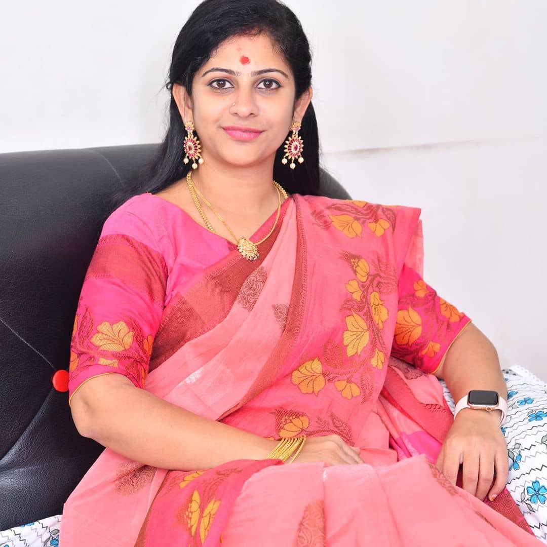 Yamini Sadineni Age, caste, husband, wikipedia, hot photos, contact number & More