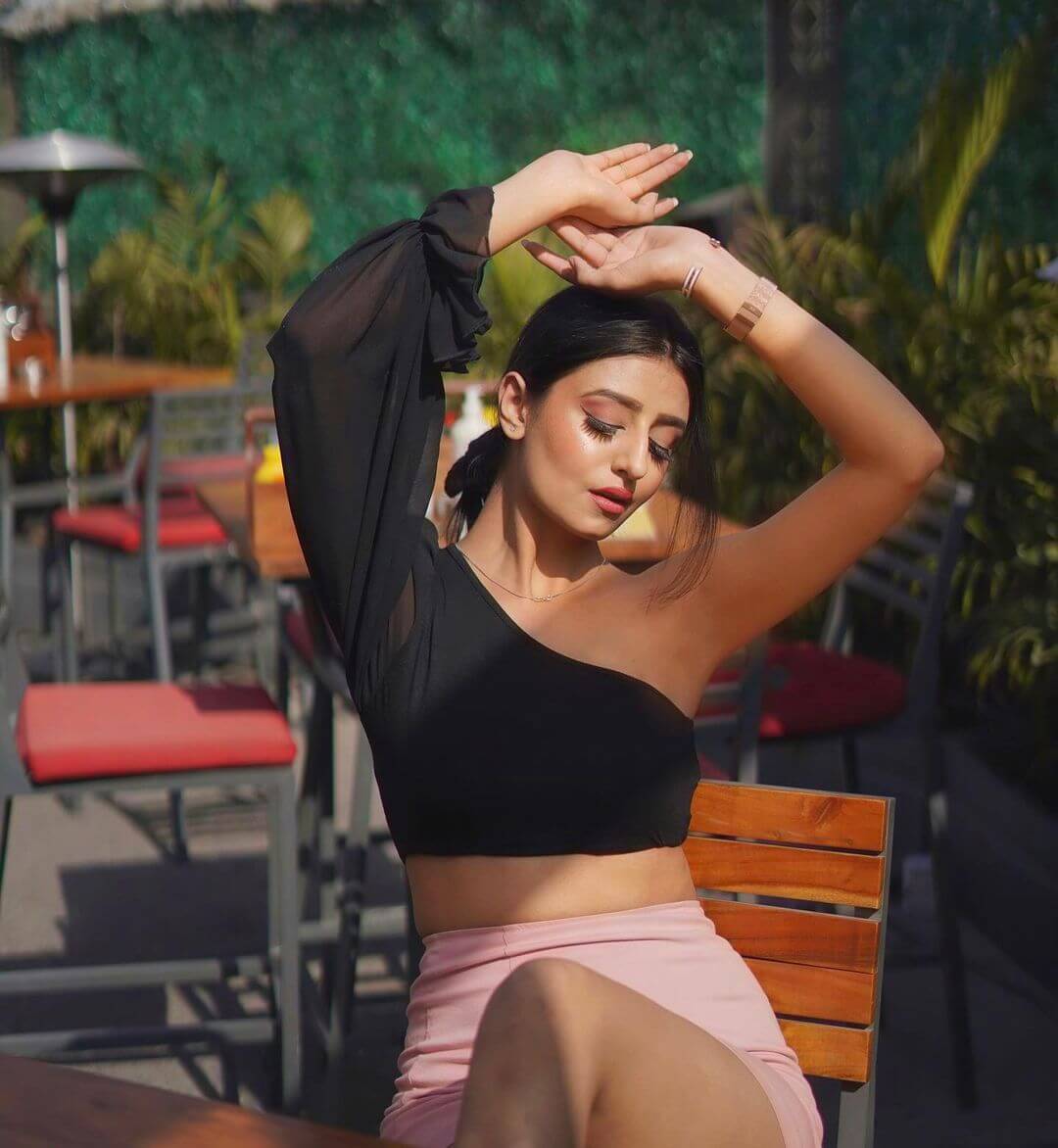 kritika dagar sexy navel, armpit, boobs,hip, ass, bareback