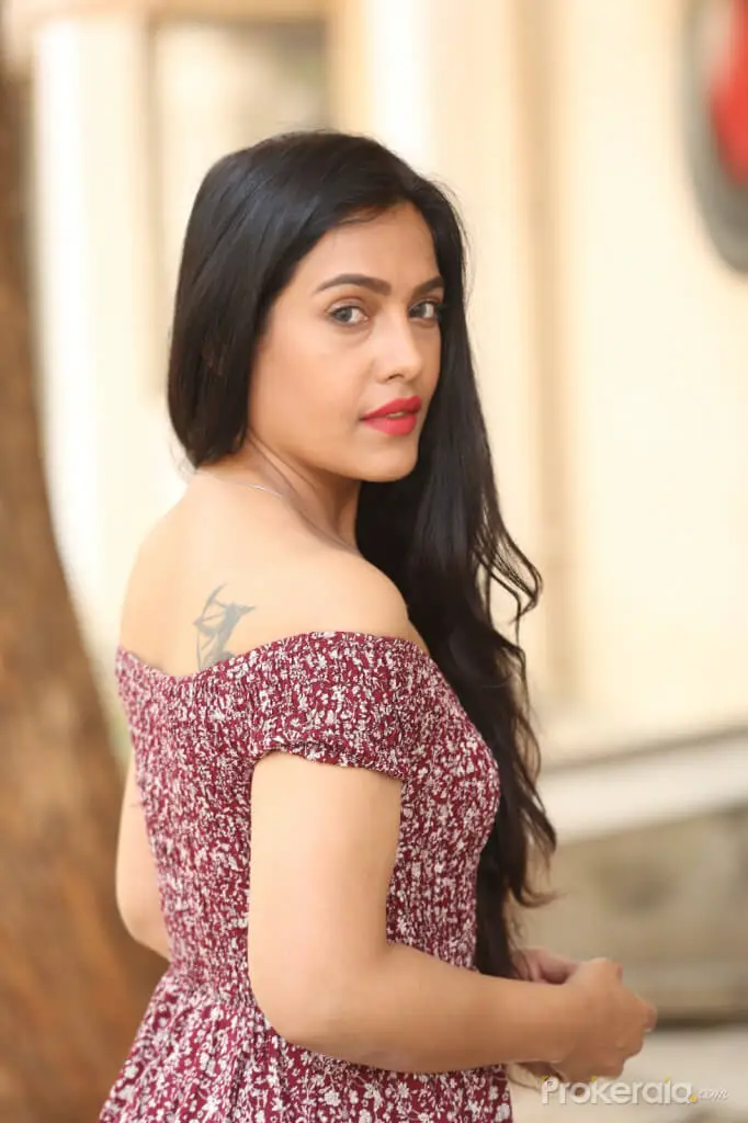 actress trishna mukherjee ads, boyfriend, affairs, family, caste, religion, bra size, boob size, hip size, waist