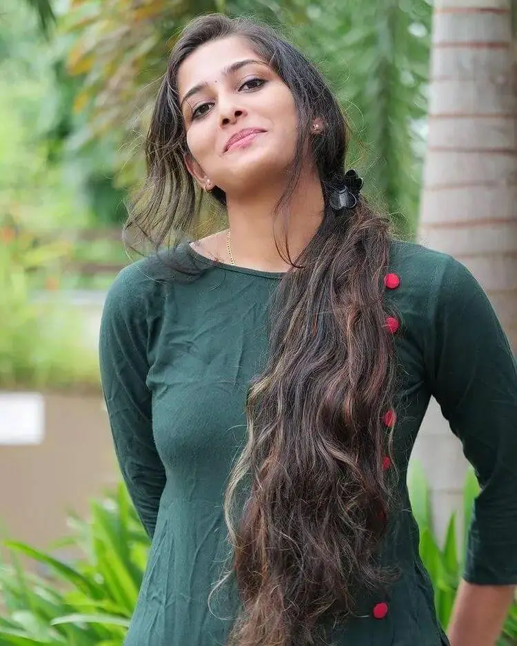 gouri vineeth age, date of birth, family, parents, doctor, videos, cochin