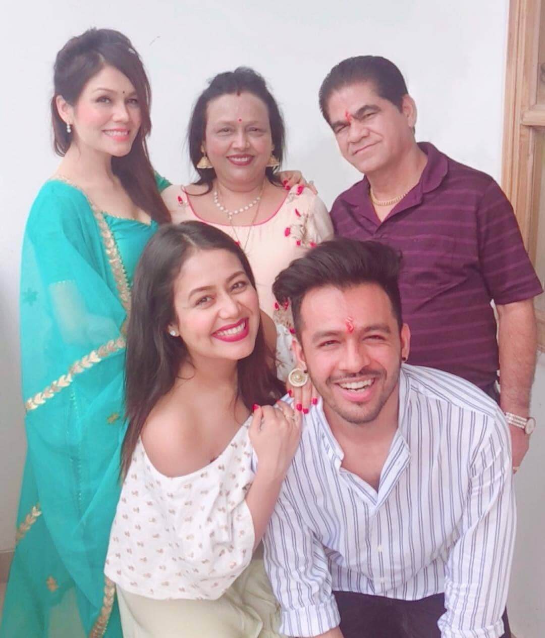 niti kakkar family, caste, neha kakkar mother, sonu kakkar mother, tony kakkar mother bio, wiki,