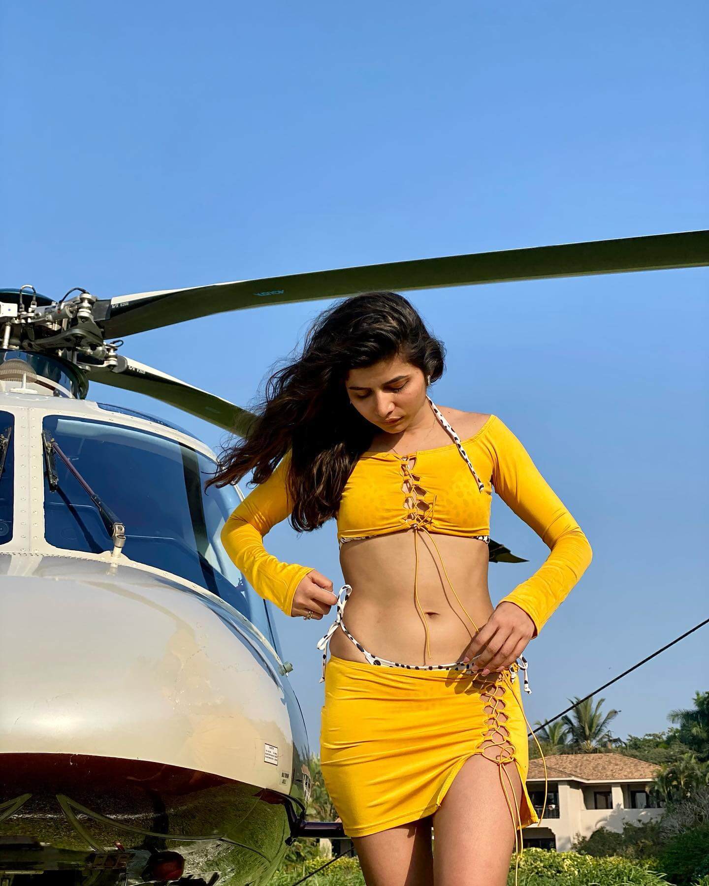 ankita malik images, app, website, faccebook, snapchat, leaked pics, hot porn video, navel, kiss, play, saree navel, modern, western