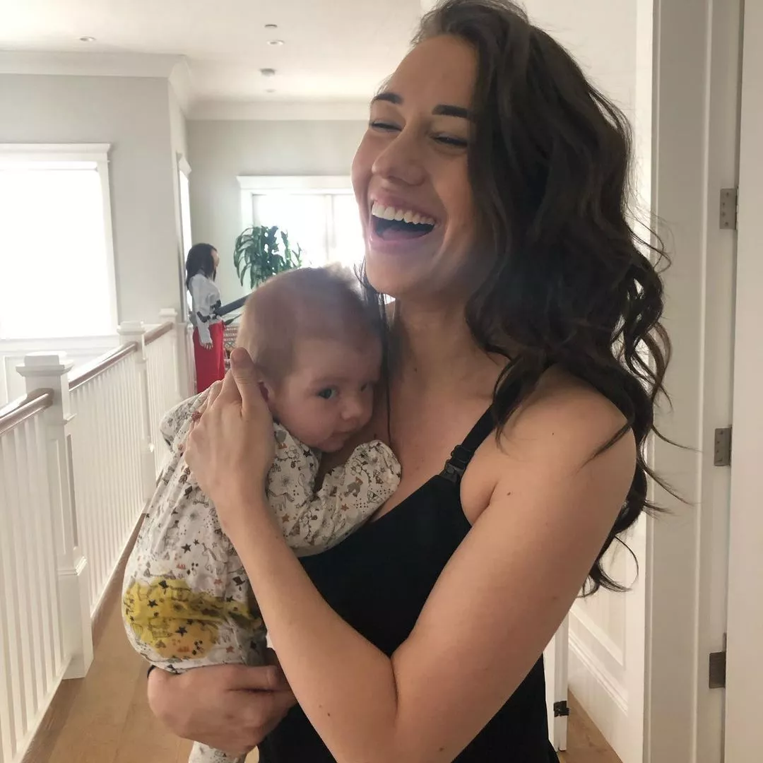 erik stocklin hot wife, colleen banger sexy photos, images, boobs, breastfeeding, milk, nudes, bikini, youtube