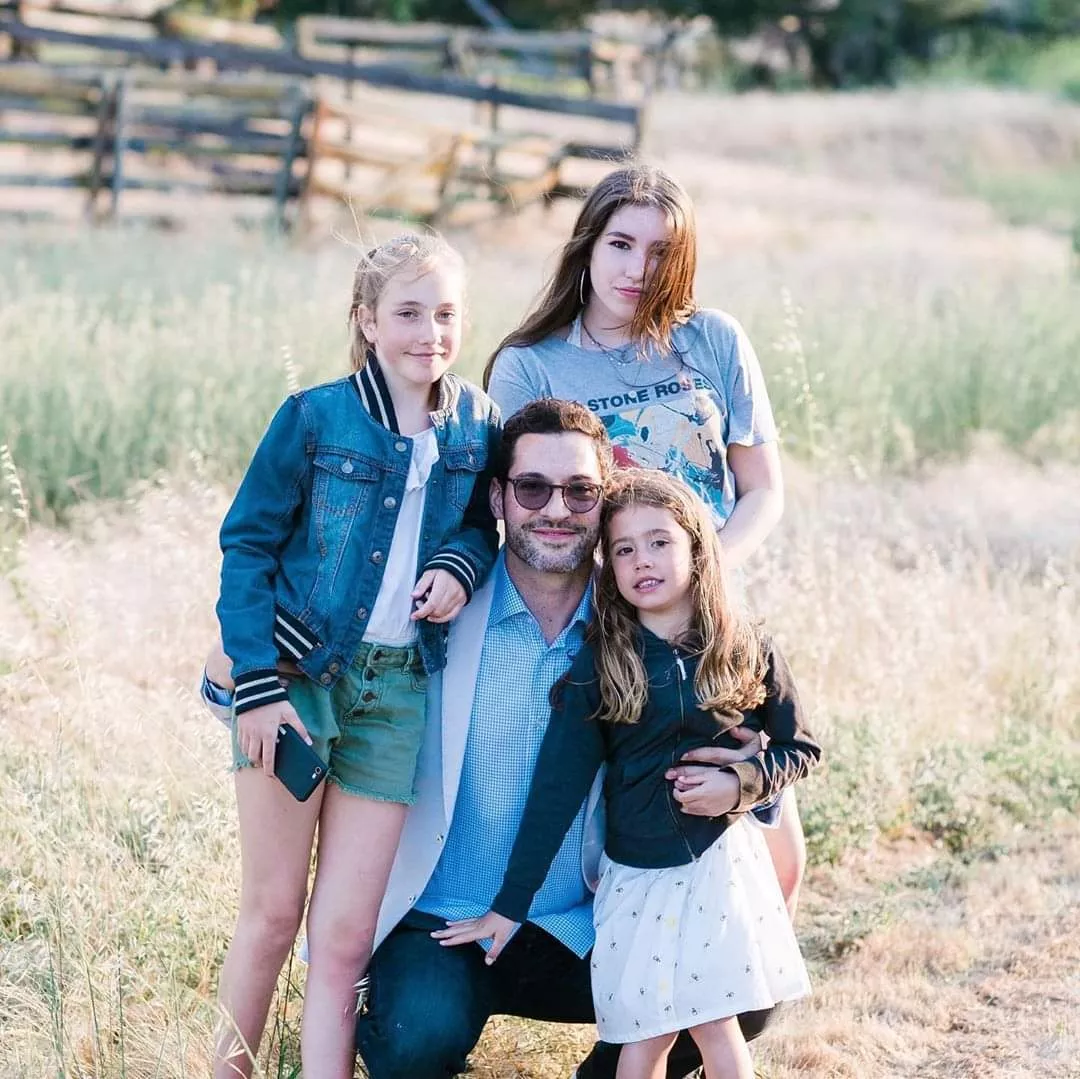 Nora Ellis with her step sisters and father