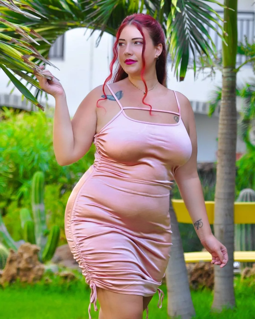 Lalli Tempodiviaggi big body curvy woman