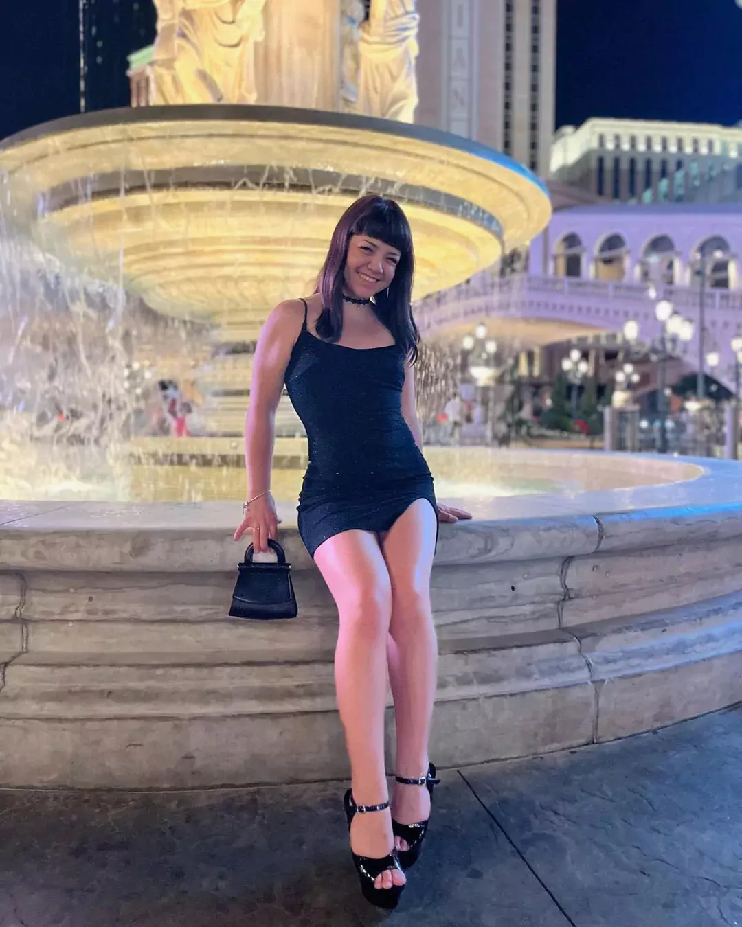 Mochi Mona Age, Twitter, Hot Photos, Measurements, OnlyFans, Net Worth ...