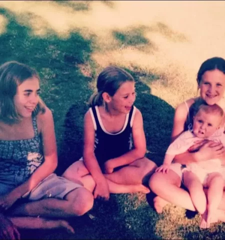 jana bezuidenhout with her siblings (brother, sisters, half brother, elon musk)