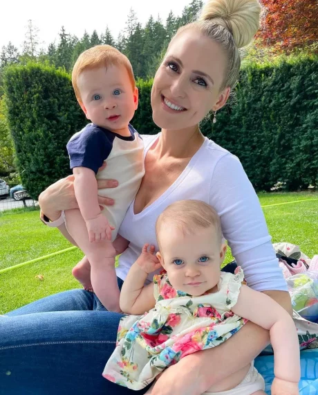Nila Myers Hot nila myers sexy hot photo along with her kids