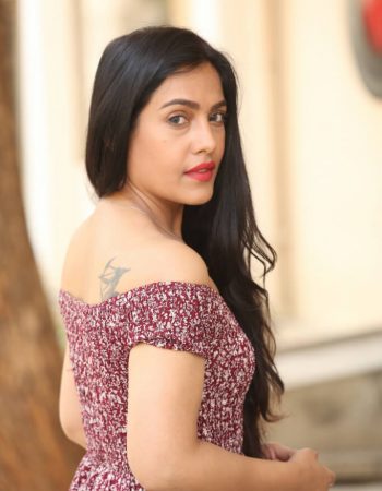 actress trishna mukherjee ads, boyfriend, affairs, family, caste, religion, bra size, boob size, hip size, waist