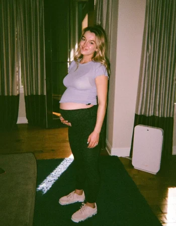 brittney noell hot pregnant photoshoot