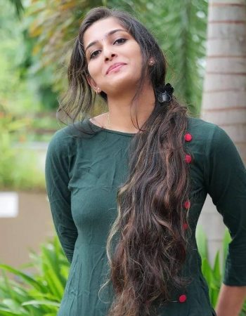 gouri vineeth age, date of birth, family, parents, doctor, videos, cochin