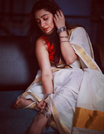 priya mondal in saree priya mondal saree, instagram, facebook, twitter, youtube, pics, phone number, contact number