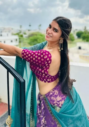 q madhu hot and sexy