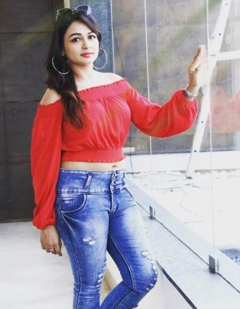 shantini theva age, youtube, facebook, twitter, instagram, navel, measurements